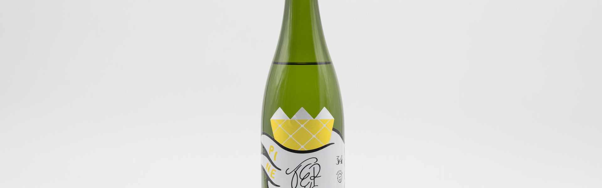 パイナップルとお米を一緒に発酵させた南国の香り漂うトロピカルなお酒「TEPAKE」誕生!