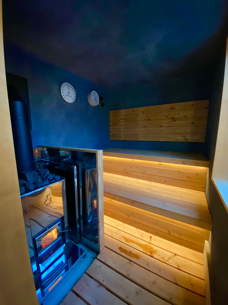 今でも珍しい薪サウナを導入していた施設でした。