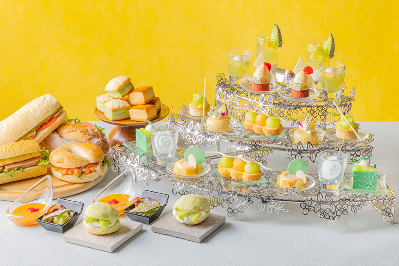 ヒルトン東京お台場はメロンをさまざまなスイーツで堪能できる「メロンアフタヌーンティー」を提供