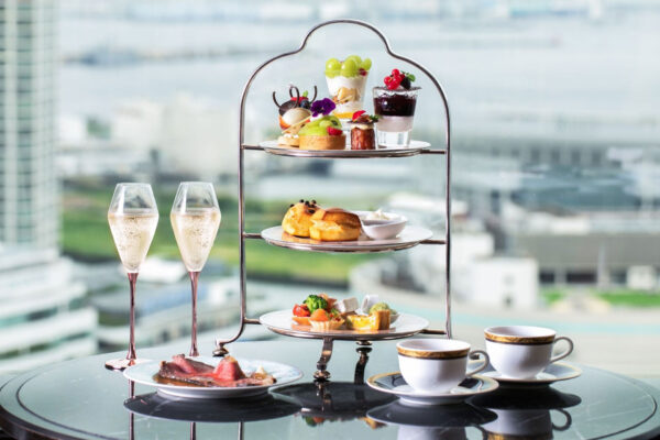 シャインマスカットとピオーネが主役のアフタヌーンティー